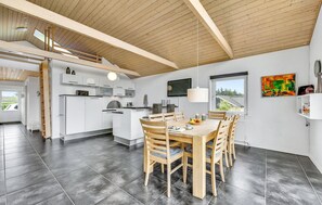 Dining - 3 bedroom amazing home in Hvide Sande (Hvide Sande)