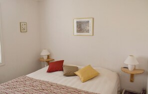 4 bedrooms, travel cot, free WiFi