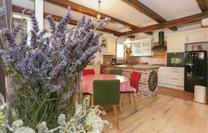 Dining - Beautiful home in Kastel Sucurac with WiFi (Kastel Sucurac)
