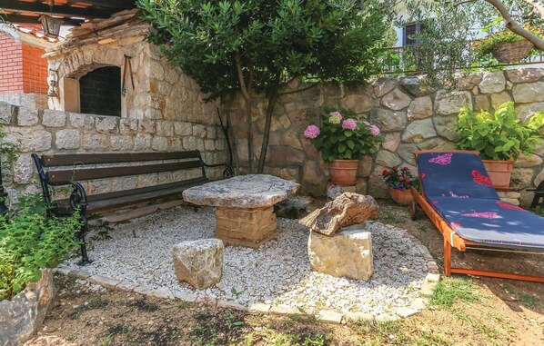 Terrace/patio - Beautiful home in Kastel Sucurac with WiFi (Kastel Sucurac)
