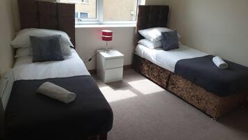 2 bedrooms, iron/ironing board, free WiFi, bed sheets