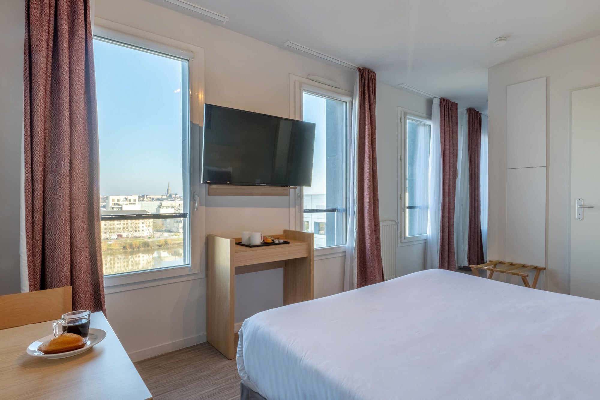 In-room safe, free WiFi