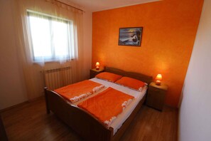 4 camere, ferro/asse da stiro, culla da viaggio, accesso a Internet