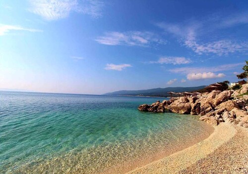 Holiday home with 2 separate apartments, swimming pool and air conditioning