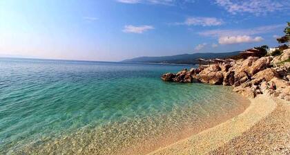 Holiday home with 2 separate apartments, swimming pool and air conditioning