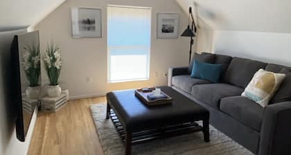 Downtown Camas Apartment