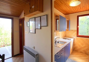 Fridge, stovetop, coffee/tea maker, cookware/dishes/utensils