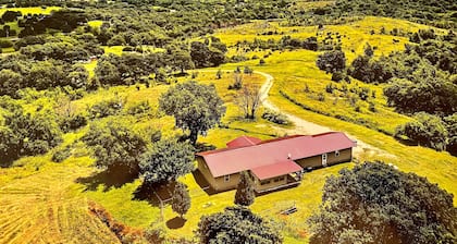 4 Bedroom on 15 Acres Near Crossbar Off Road Park & Turner Falls