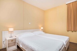 2 bedrooms, WiFi - Holiday apartment with pool and Wi-Fi (Umag)