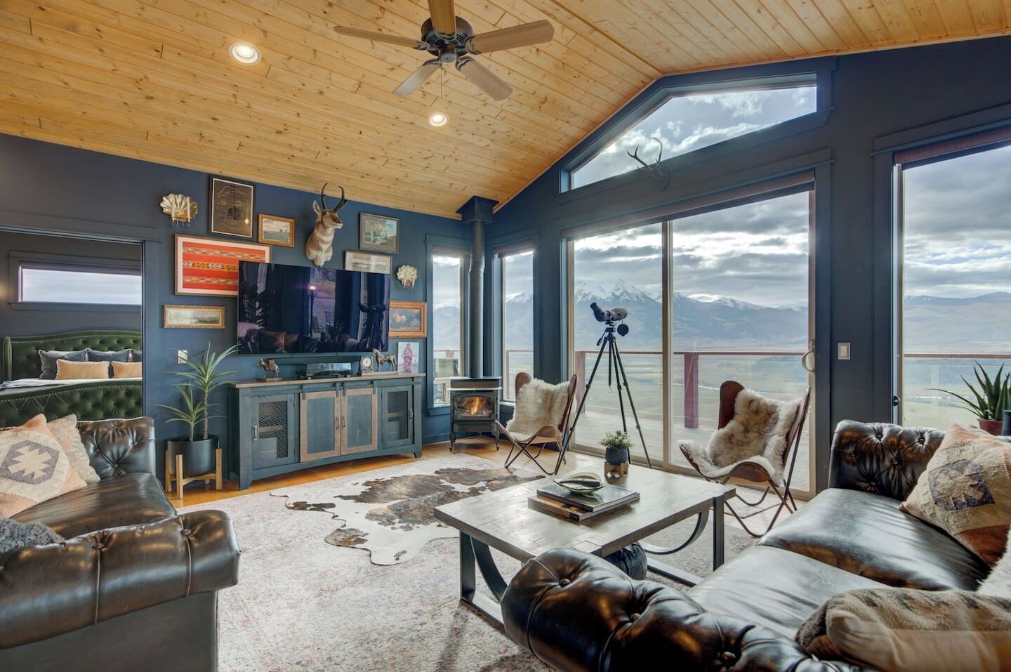 Smart TV, fireplace, video games, offices