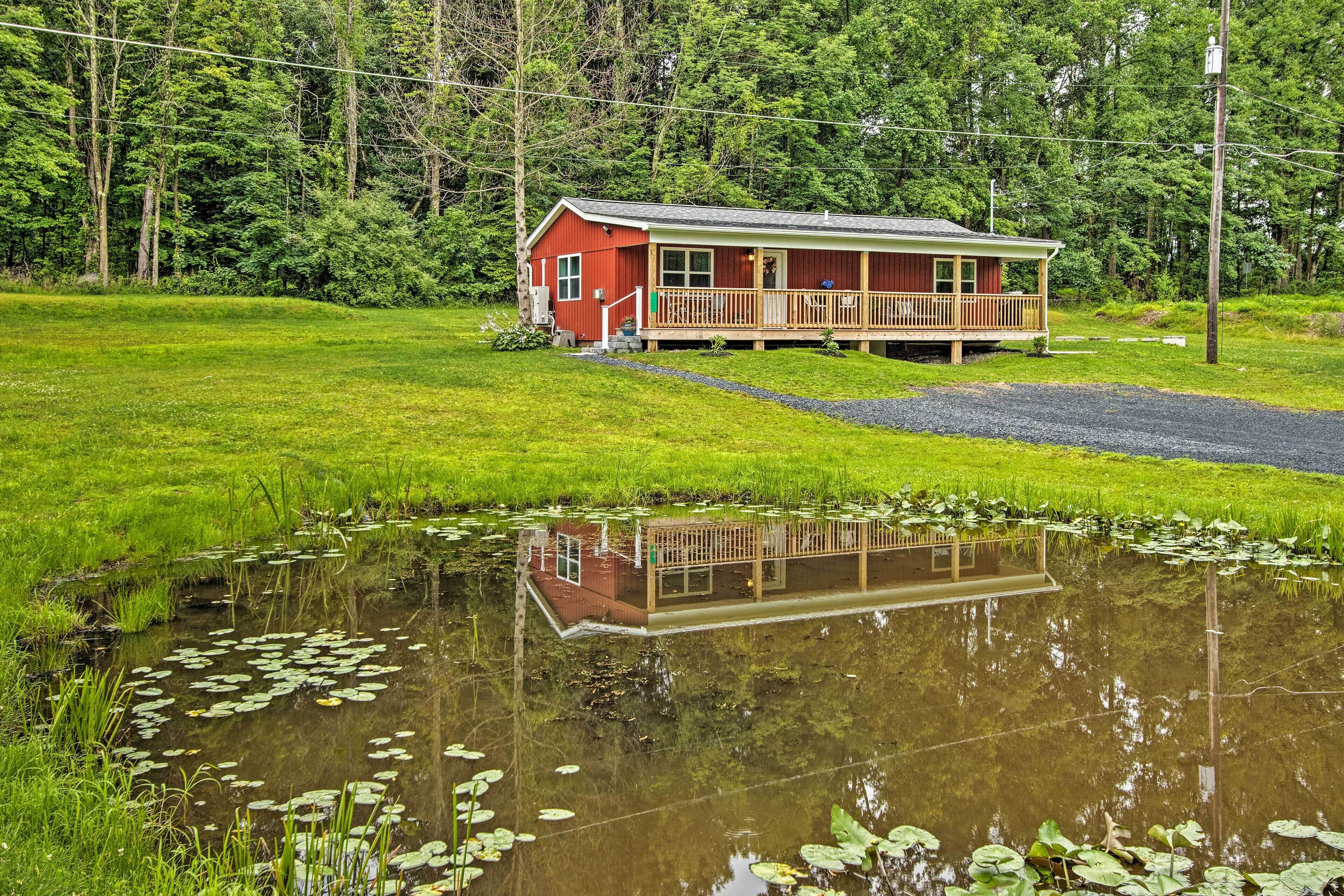 ‘The Overlook’ Home: Water Views, Hiking & Boating