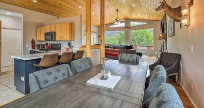 'Elkwood Lodge' Cabin w/ Hot Tub in Star Valley!