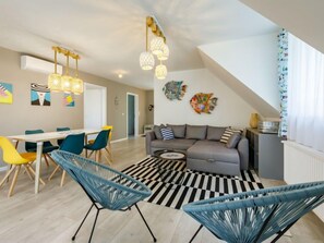 TV, fireplace - Apartment Erika by Interhome (Balatonszarszo)