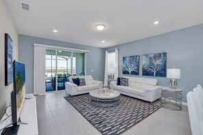 TV, table football - Enjoy a Holiday of a Lifetime in a Luxury Villa on Windsor Island Resort , Orlando villa 5496 (Orlando)