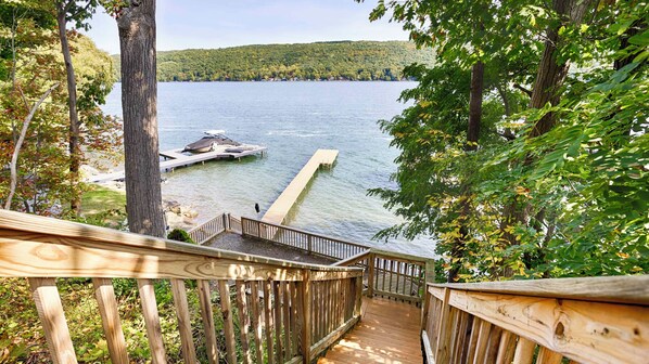 Property grounds - Keuka Pines Compound: Bring the entire family and enjoy beautiful Keuka Lake (Branchport)