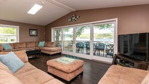 Living area - Memory Lane: An Unforgettable Family Retreat! (Penn Yan)