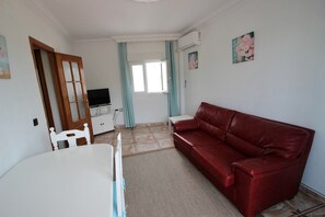 TV - Apartment Pedro Celeste (Conil de la Frontera)