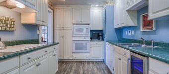 Pete's Place:"Perfect Spot for an Affordable Lakeside Vacation"