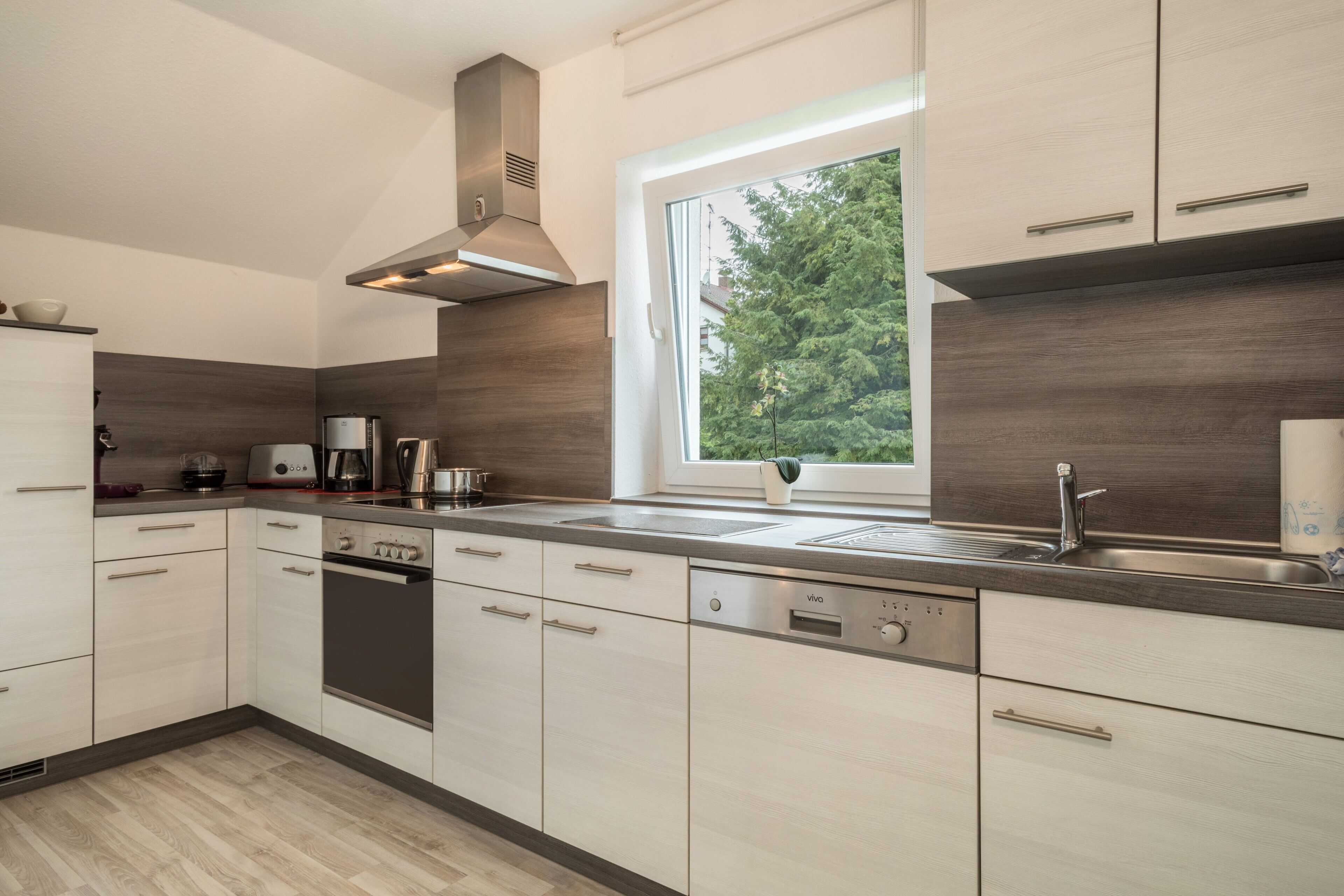 Refrigerador, horno, placa de cocina, lavavajillas