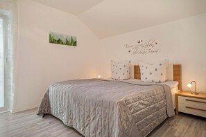 1 chambre, Wi-Fi gratuit, draps fournis