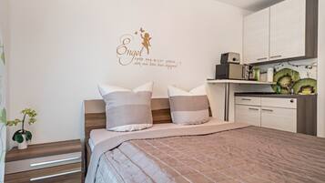 1 bedroom, free WiFi, bed sheets