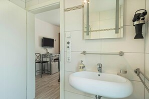 Doccia, asciugacapelli, asciugamani