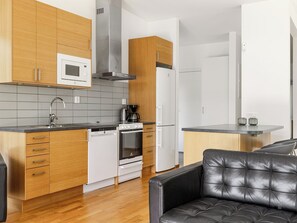 Fridge, microwave, oven, cookware/dishes/utensils