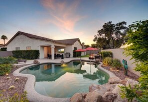 Pool - Chandler Home, Putting Green, Heated Pool, Firepit (Chandler)