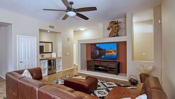 Smart-TV, Tischtennisplatte, Bücher, Stereoanlage