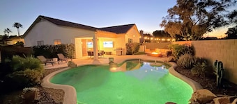 Chandler Home, Heated Pool, Putting Green, Firepit