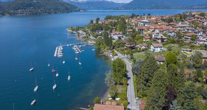 Silver Lake Apartment, Angera, Italy