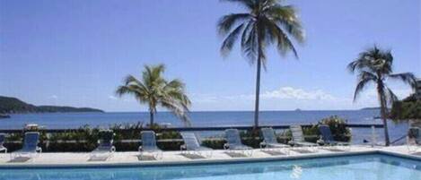 Piscina a l'aire lliure
