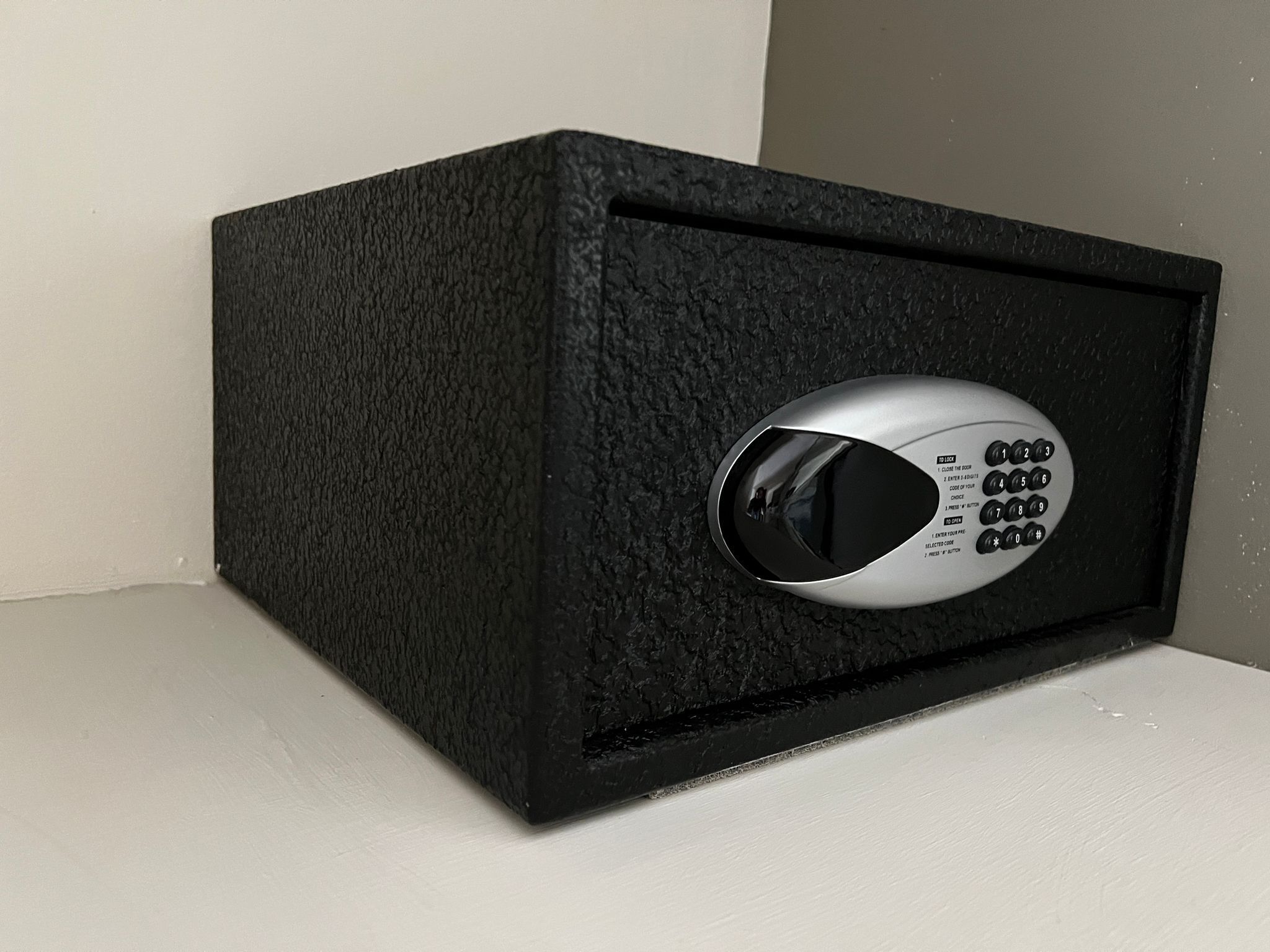 deluxe double room, 2 queen beds | 1 bedroom, desk, laptop workspace, free wifi