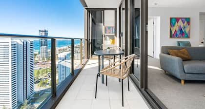 Modern 2BR Broadbeach - Ocean & Hinterland Views