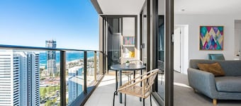 Modern 2BR Broadbeach - Ocean & Hinterland Views