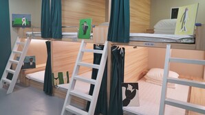 Economy Condo | 20 bedrooms, desk, laptop workspace, free WiFi - Woping Hostel (Guangzhou)