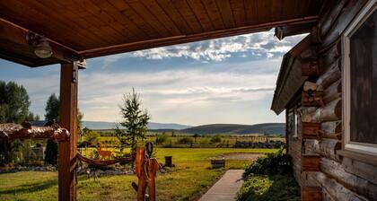 Alpine Retreat: Teton Views, Skiing, Fishing, Natl Parks, Rodeos