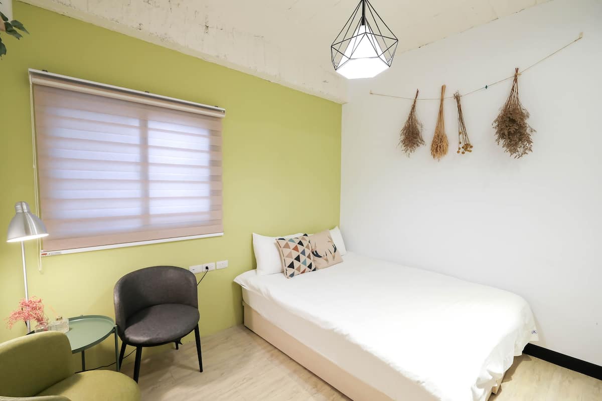Standard Double Room | Desk, blackout drapes, free WiFi, bed sheets