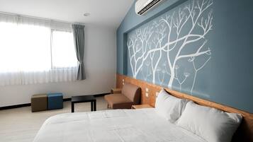 Superior Double Room | Desk, blackout drapes, free WiFi, bed sheets
