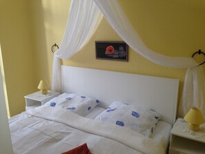 2 chambres, lit parapluie, Wi-Fi, draps fournis