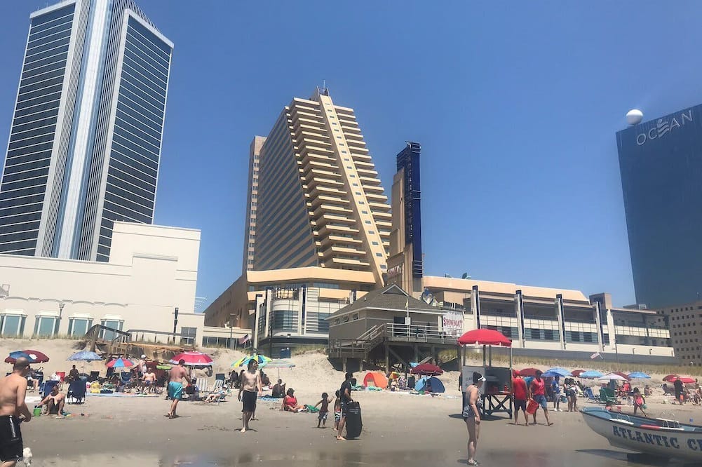Cozysuites Beachfront 2BR 3BA Condo