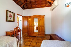 1 Schlafzimmer, BĂźgeleisen/BĂźgelbrett, Reisekinderbett, WLAN