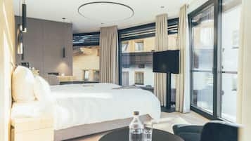 1 bedroom, in-room safe, soundproofing, free WiFi