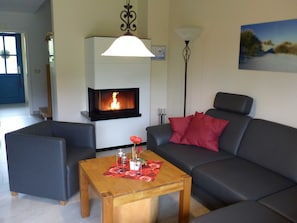 Televisión, chimenea