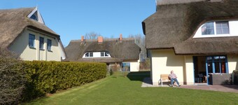 DHH marjakuusi 1 8 ihmist�� - Viihtyisä olkikattoinen mökki marjakuusi 1: sauna, takka, 8 henkilöä