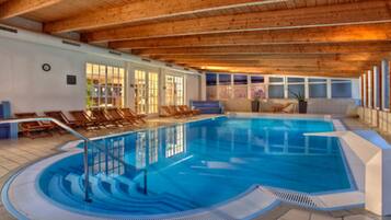 Una piscina techada