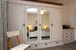 2 slaapkamers, een kluis op de kamer, reisbedje, wifi