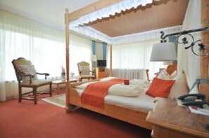 1 bedroom, in-room safe, desk, travel crib - Double Deluxe - Hotel Quellenhof (Bad Wiessee)