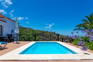 Unclassified image, 2 of 15, button - El Lomito, Spain (Tijarafe)