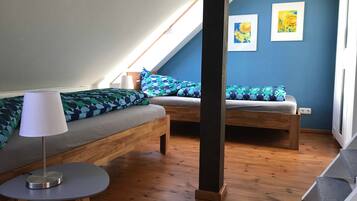 2 Schlafzimmer, Reisekinderbett, WLAN, Bettwäsche